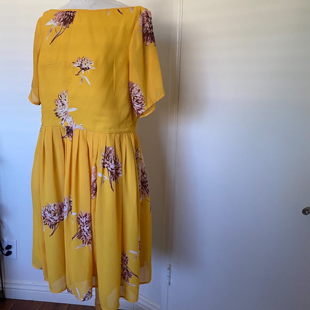 A-Line Yellow Floral Plus Size Dress